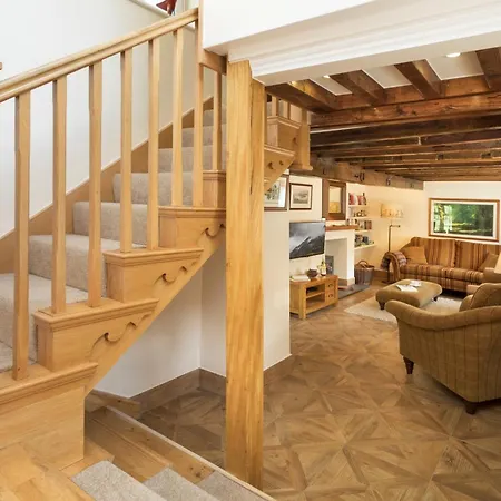 בית נופש 2 Bed In Lcc75 *
