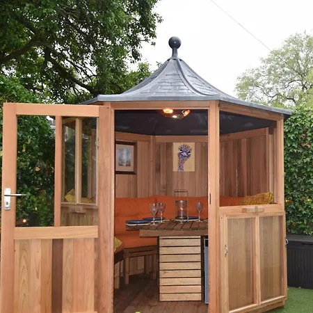 2 Bed In Lcc75